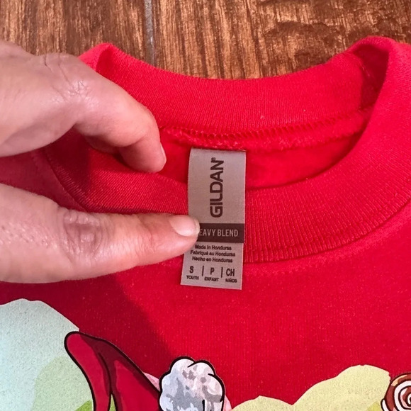 Grinch hot cocoa sweatshirt youth size small 6-8 - Picture 4 of 4